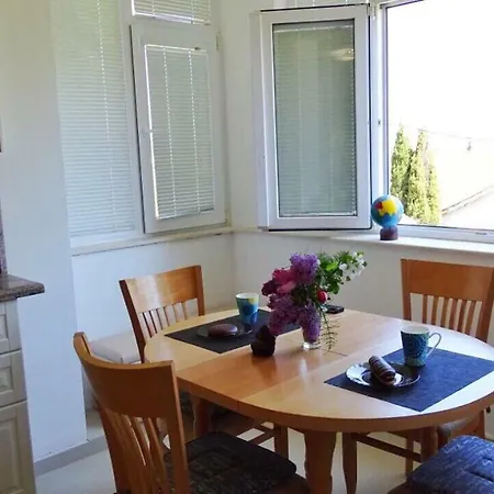 Jurnalist דירה וארנה