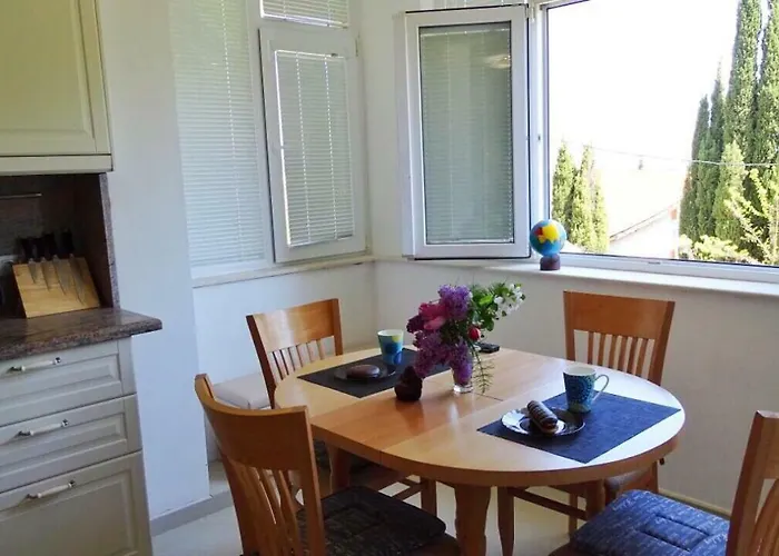 Jurnalist Apartament Varna